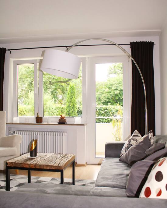 Wohnzimmer/ Living room