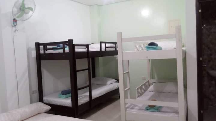 Chic Apartment-jhella - Lucban