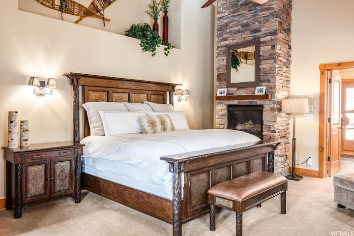 Master bedroom with private access to hot tub