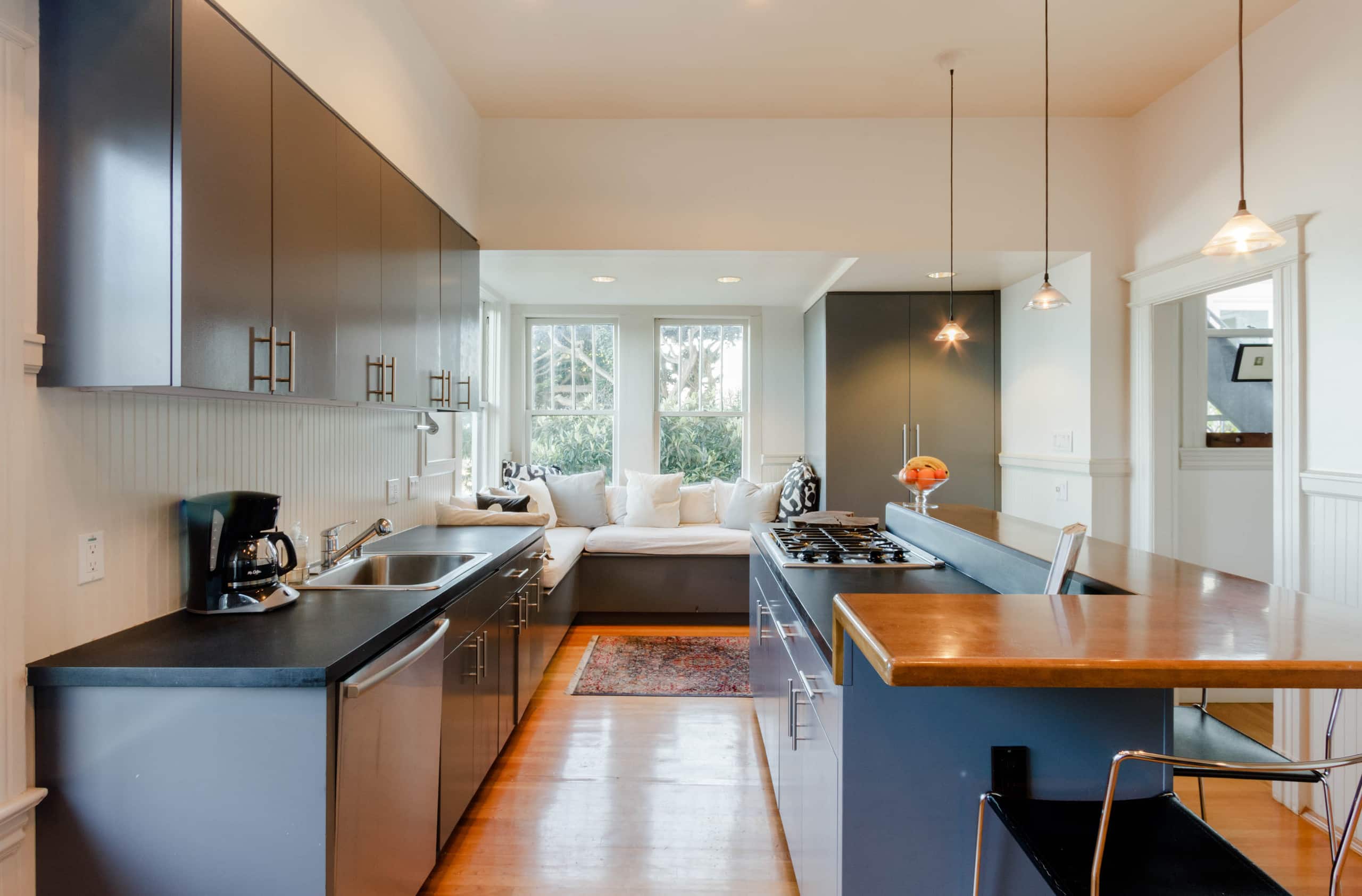 Condo in San Francisco · ★4.93 · 3 bedrooms · 3 beds · 2 baths - Image 6