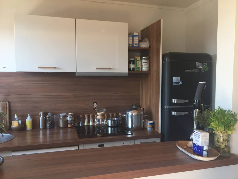 La cuisine // The kitchen with everything you need