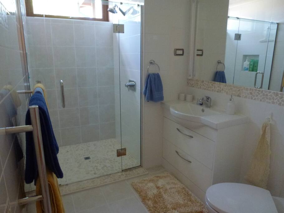 Shower En Suite