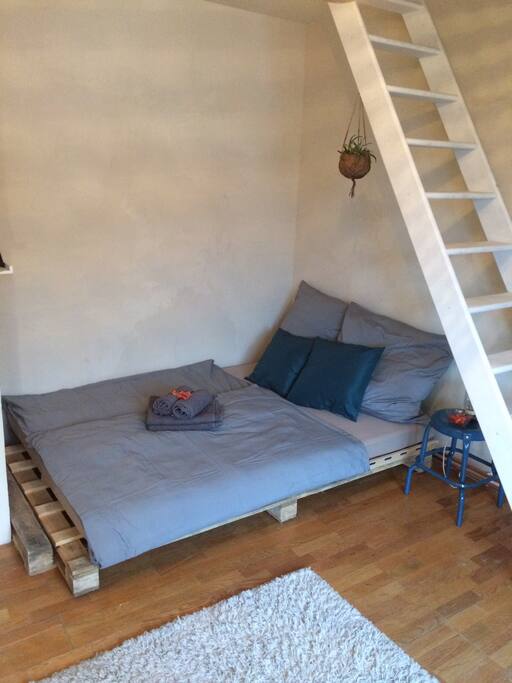 Room 1