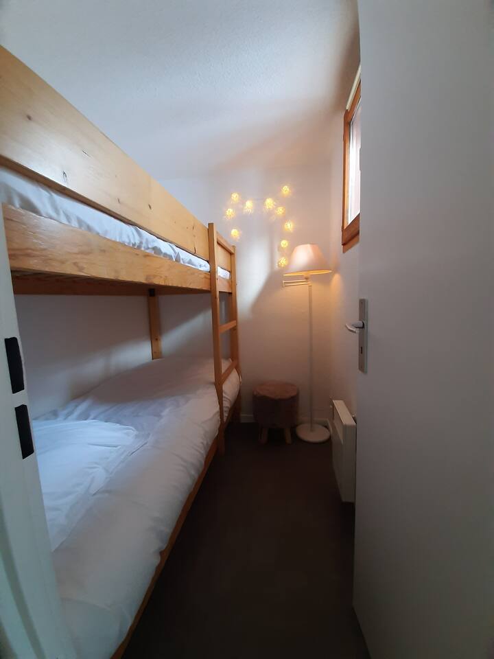 camera da letto con chalet  1 letto a castello 2* 80*190