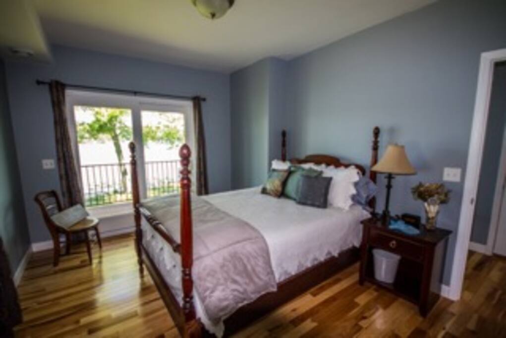 Street Level- queen bedroom