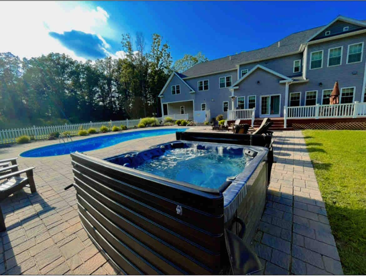 9BR Mansion+Heated Pool HotTub By Ski-Track-Golf!