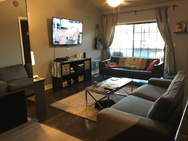 tempe townhouse GREAT LOCATION!