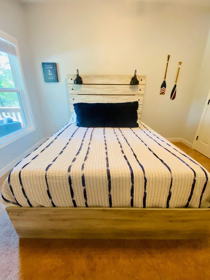 Queen bed in bedroom #3.