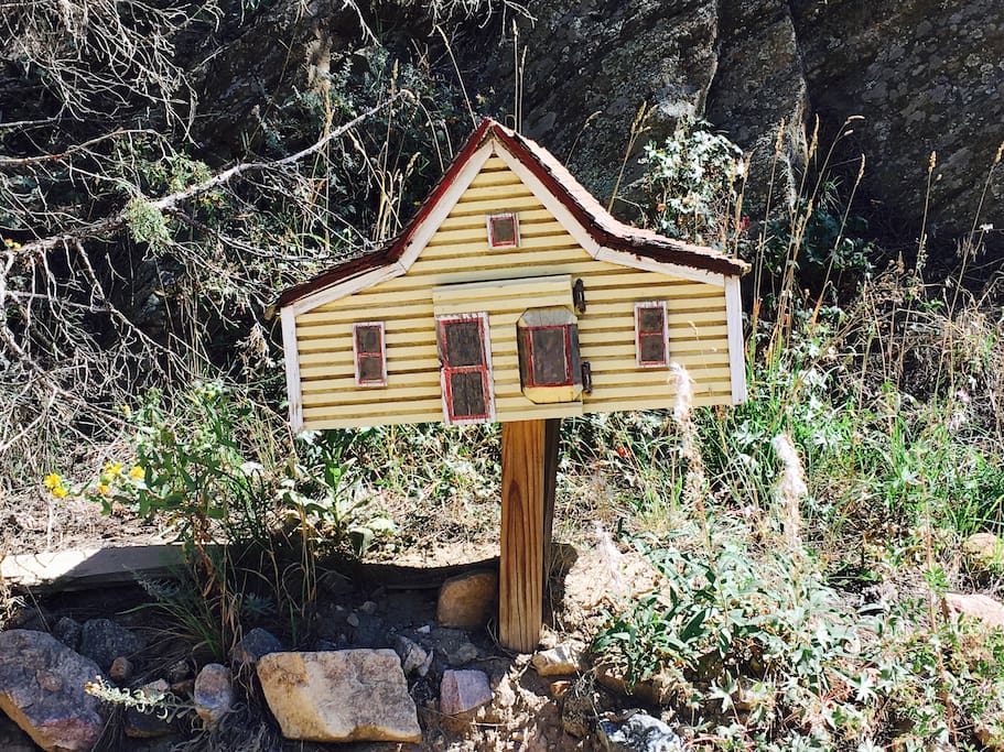 Matching mailbox