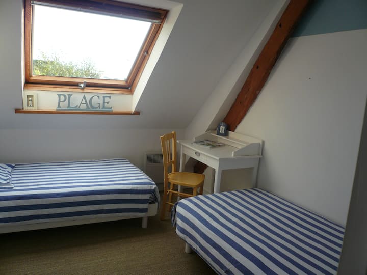 Dhoma e gjumit 2 (2 krevate për 1 person)