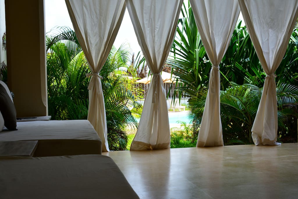 Ground floor with direct access to the swimming pool