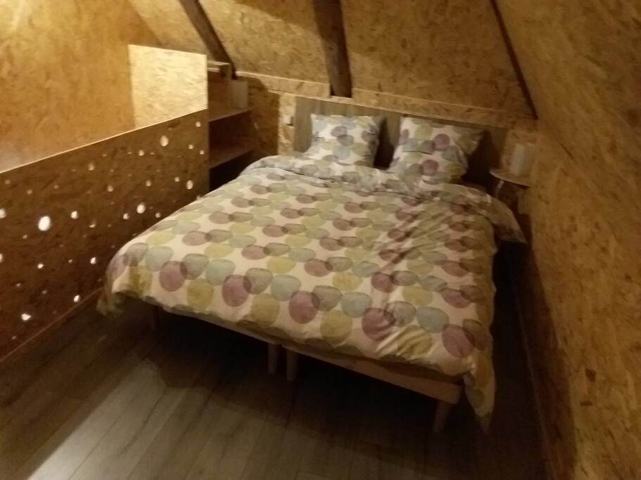 CHAMBRE LIT 160X200+ POSSIBILITÉ LIT BB