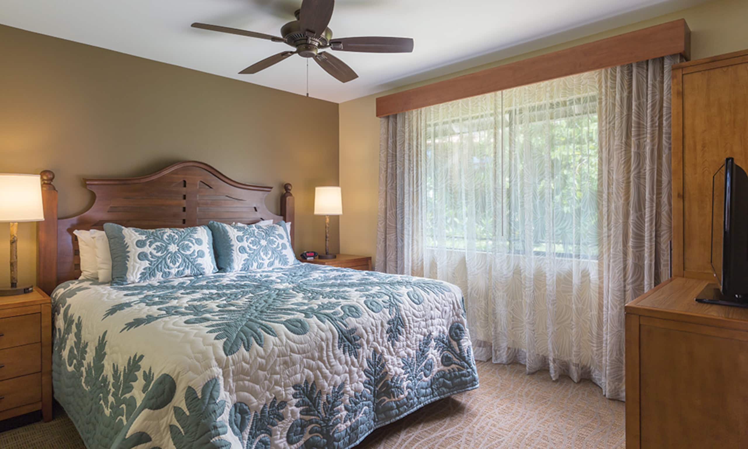 Condo in Kailua-Kona · ★4.82 · 2 bedrooms · 2 private baths - Image 3