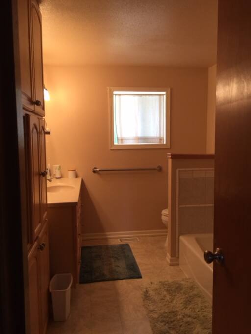 Shared bathroom (shower and bath) if there is an additional guest