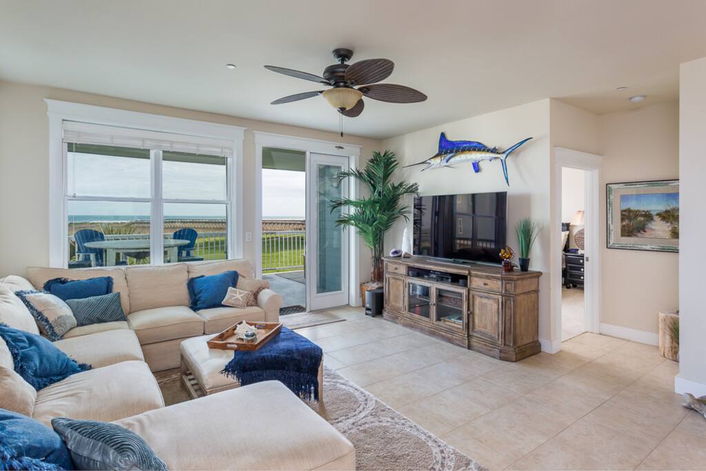 Large Beautifully Decorated Living Area
