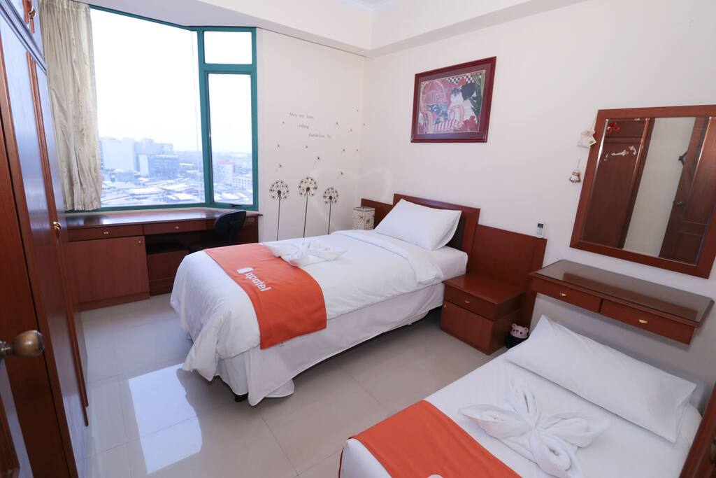second bedroom