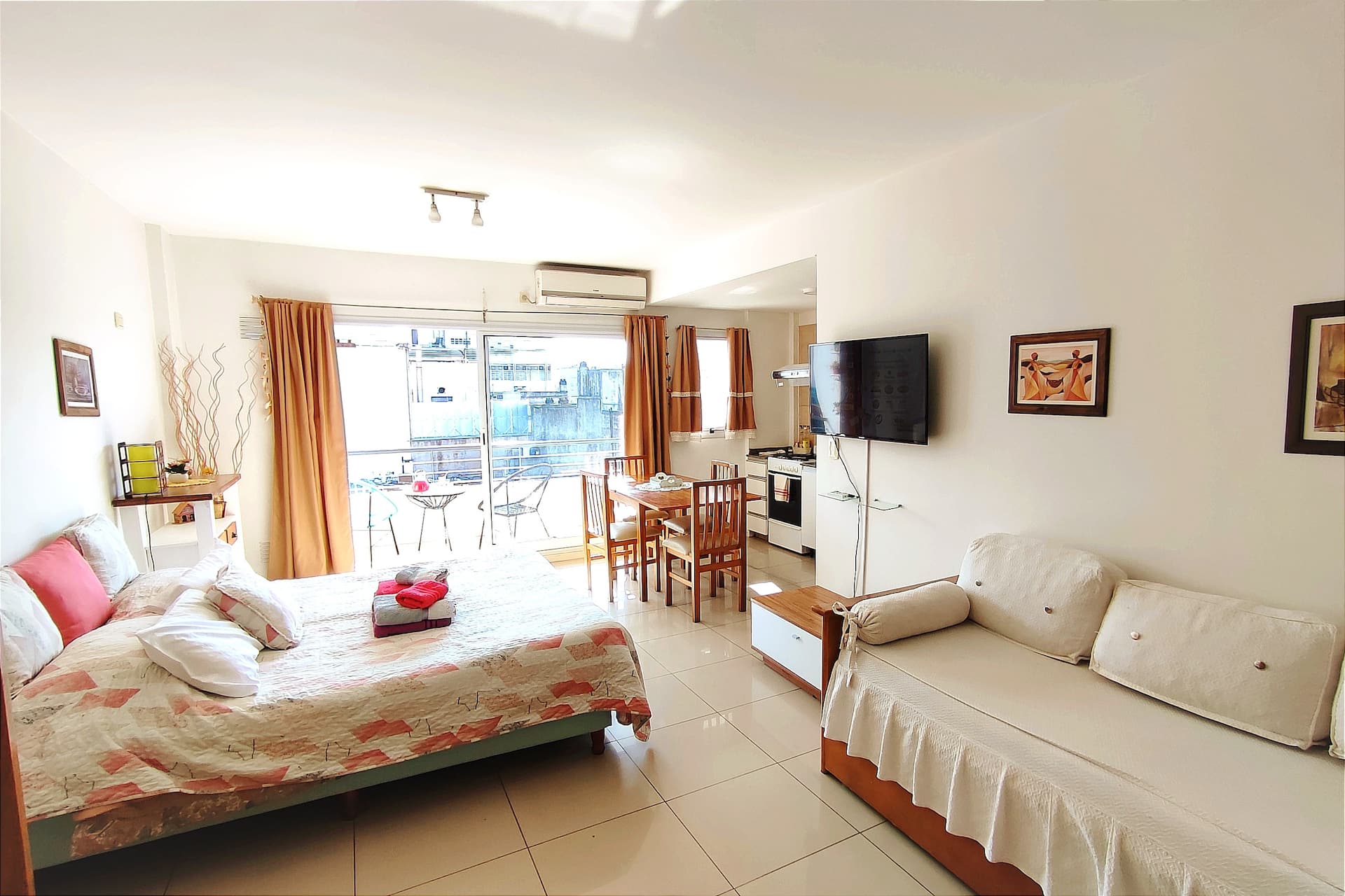 Studio mobiliado em Almagro com varanda