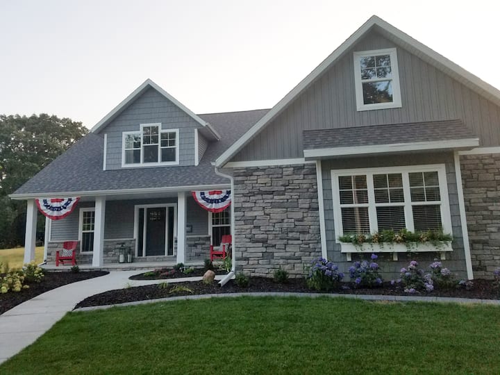 Doty Island Coastal Charmer Houses for Rent in Menasha, Wisconsin, United States Airbnb