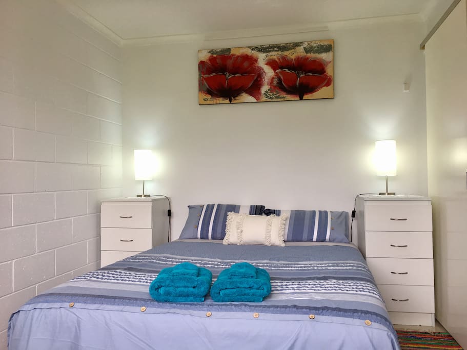 Second queen bedroom