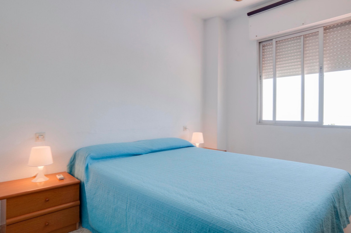 Spálňa veľkosti Queen v prednej časti