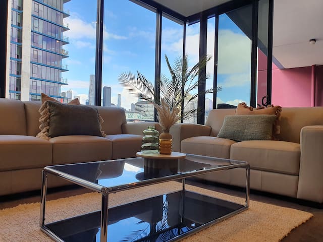 Docklands Retreat, Amazing Views. 2 Bathrooms