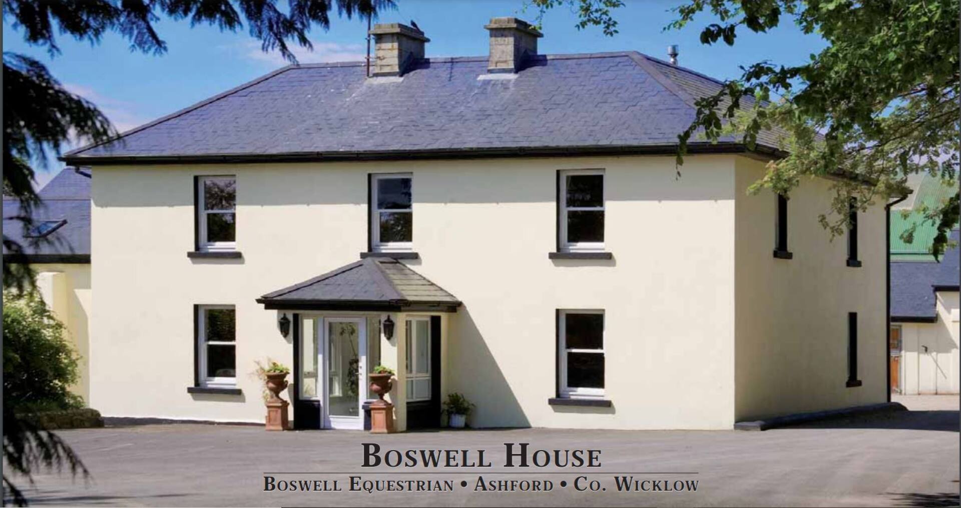 Period Country House Set Within Equestrian Centre