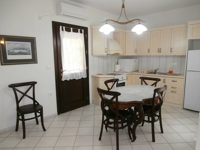 Three bed villa w. sea view, hot tub, breakfast gallery image 4