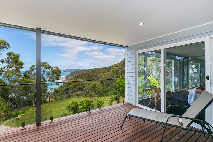 Tanglewood – Big Hill – 5 minutes to Lorne Vic