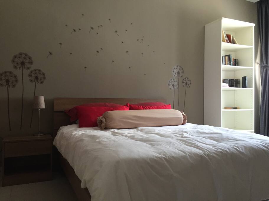 Bedroom with Queen sized bed