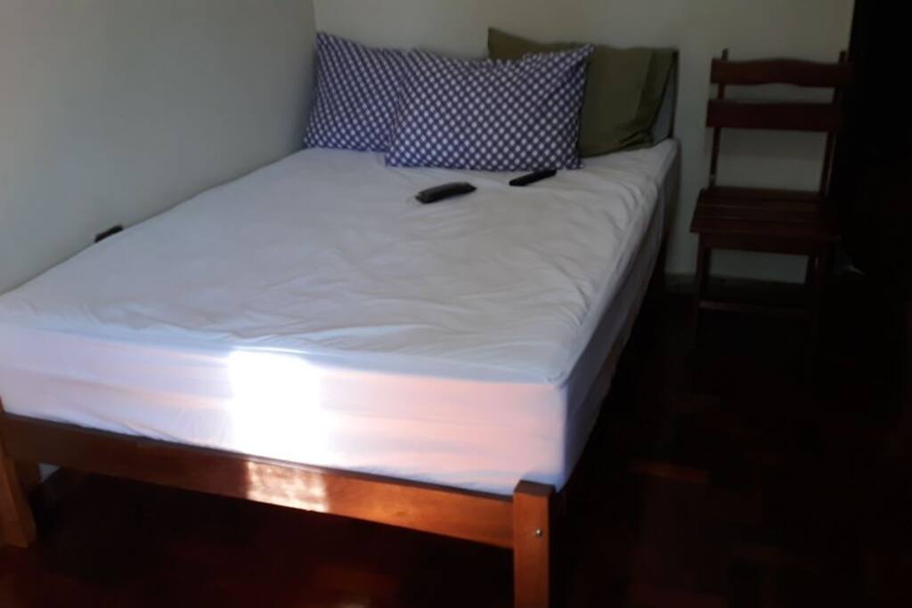 Cama de casal confortavel