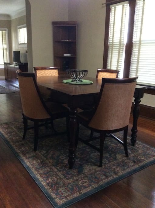 Formal Dining Room-Seats up to 4!