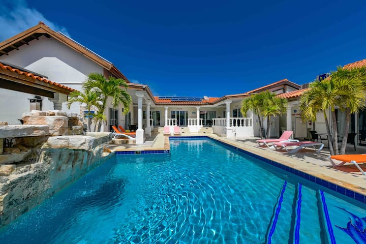 Swiss Paradise Aruba managed Airbnb listing 2