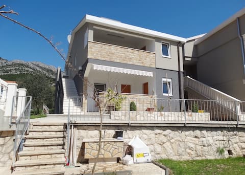 Charming Apartment just 200m away from surf beach