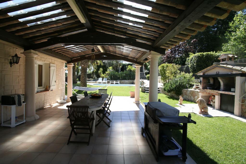 Dining terrace and barbecue