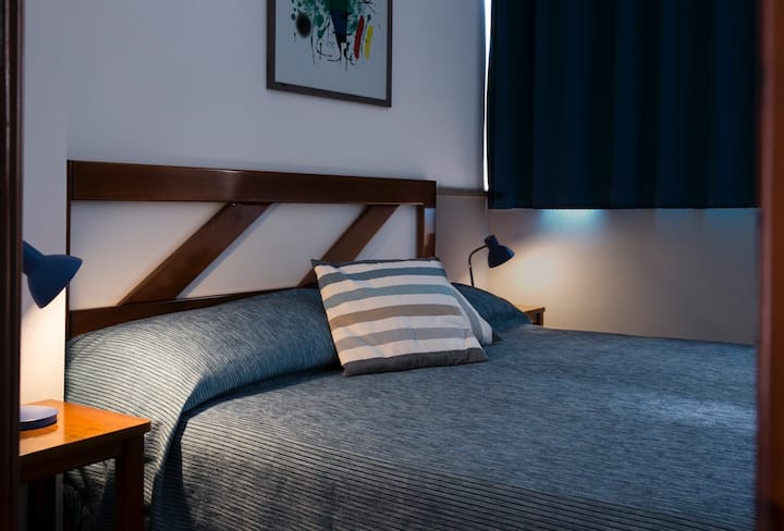 ห้องเตียงใหญ่ (ชั้นล่าง)...