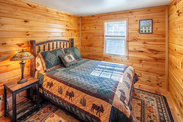 Bedroom with full bed