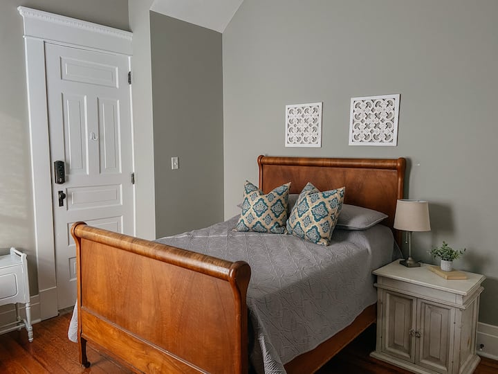 غرفة النوم 1: سرير مزدوج