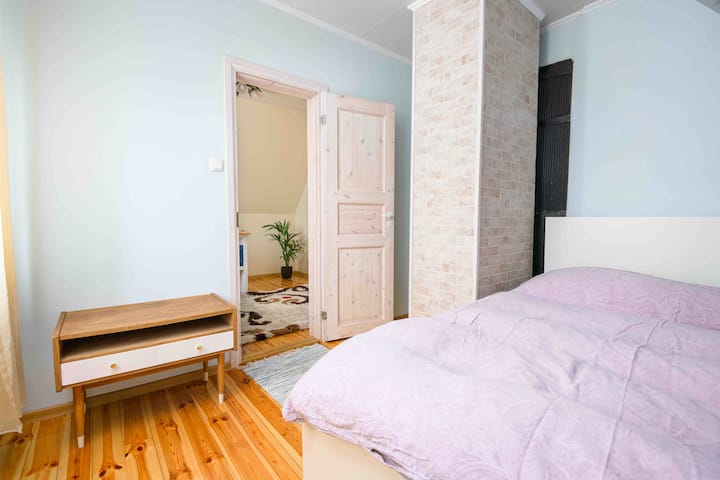 Schlafzimmer 2