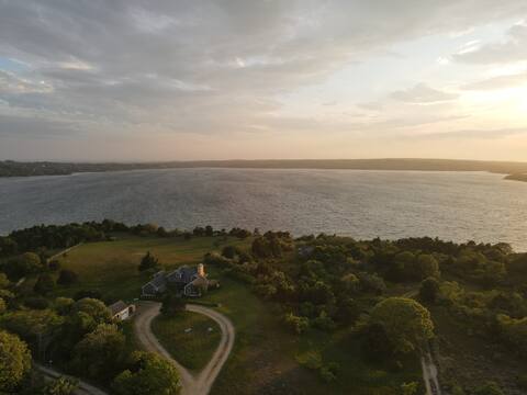Secluded 3 bedroom home with private beach access