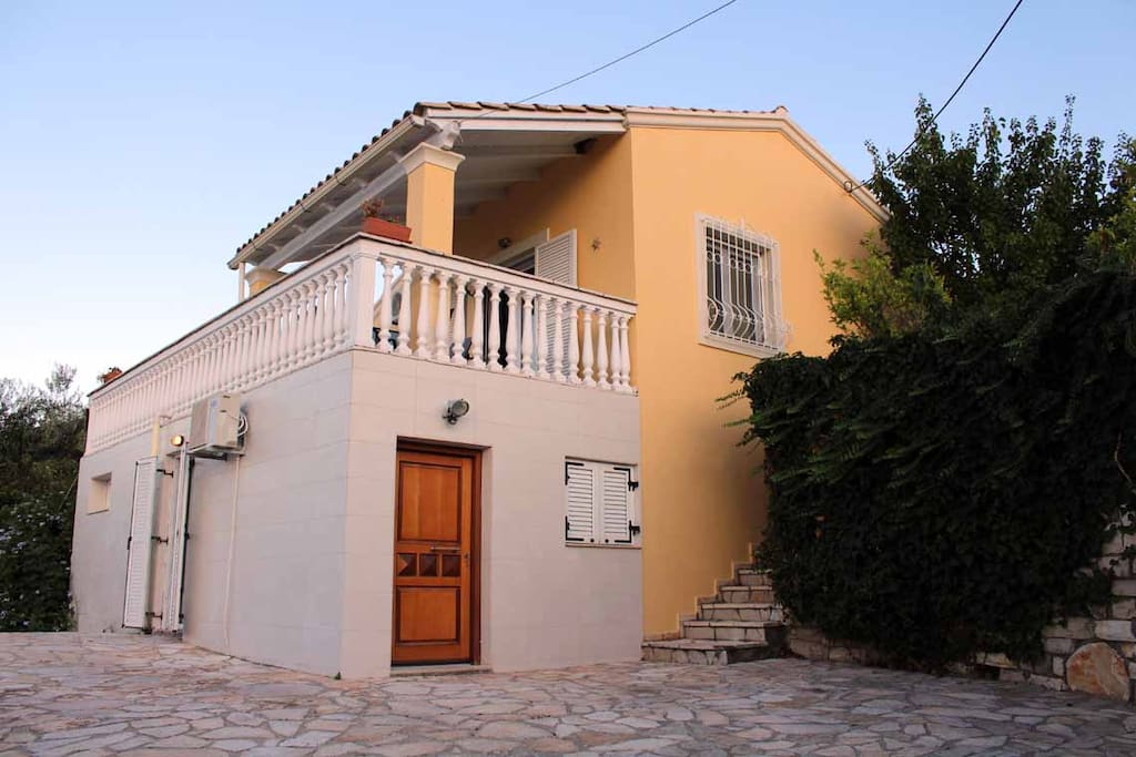 Villa Diana Entrance