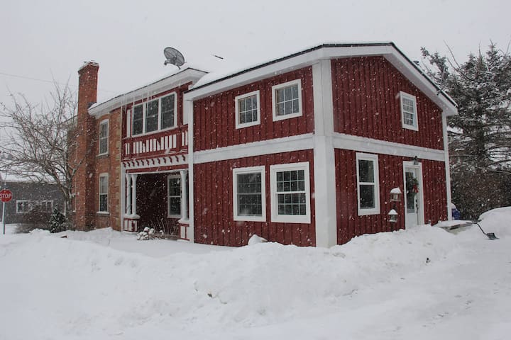 Ottawa Area -The Historic Barnam House