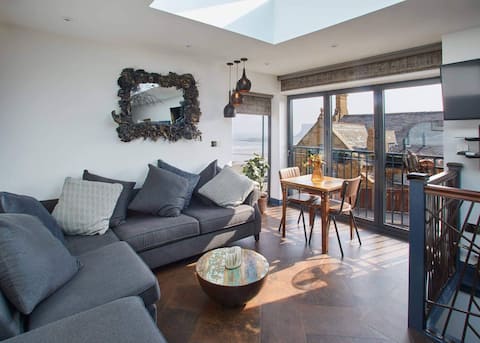 Host & Stay | The Nook