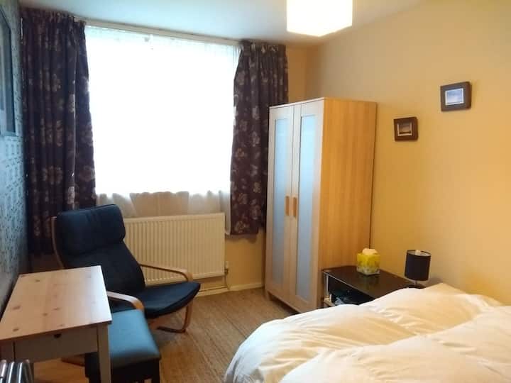 Old Trafford Holiday Rentals & Homes Old Trafford, Stretford, United