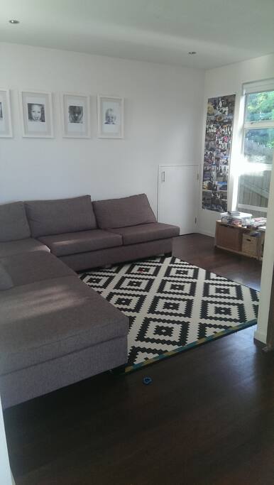 Second lounge