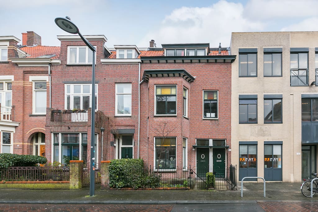 The front of the house - right door is the Airbnb door (the whole first and second floor are part of the Airbnb house)
