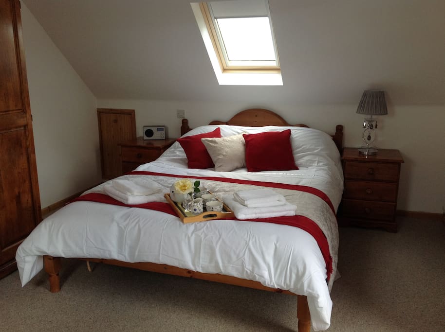 King size bed for added comfort
