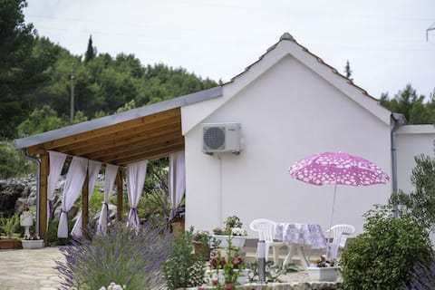 Top Airbnb: Vacation home in Raslina