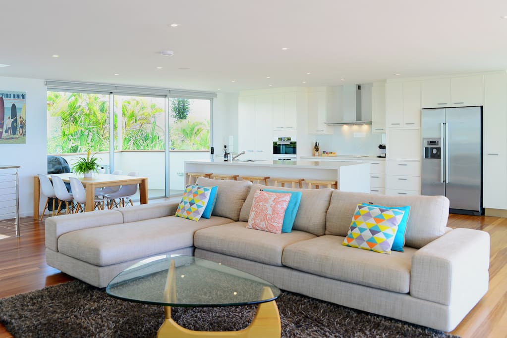 Top floor living and kitchen