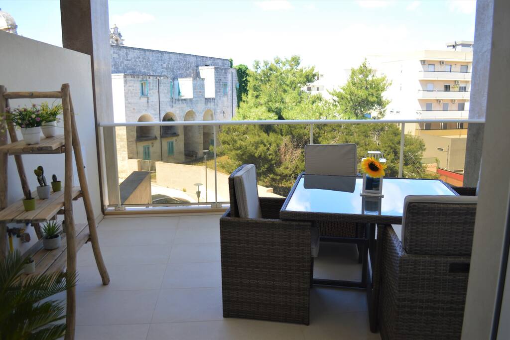 VERANDA