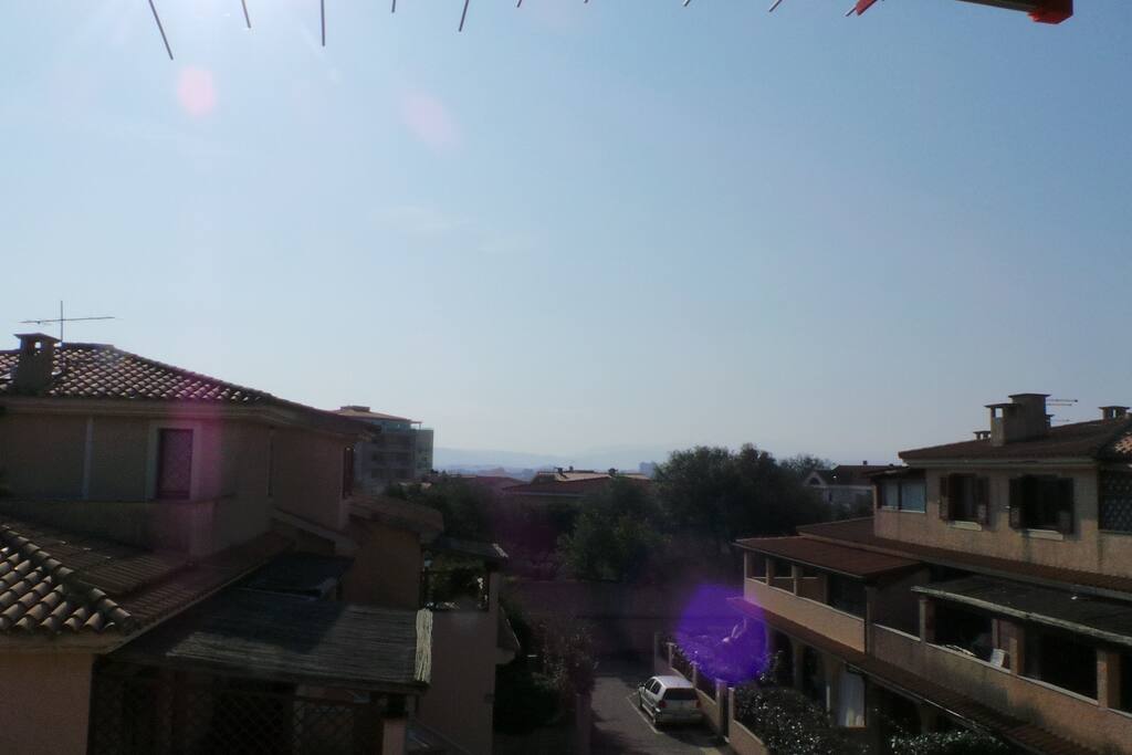 vista dal terrazzo con tavolo